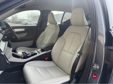 2018 Volvo XC40 - thumbnail 14