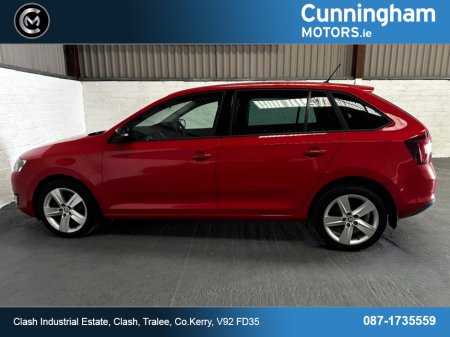 2016 Skoda Rapid - thumbnail 4