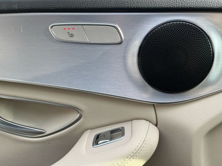 2020 Mercedes-Benz C Class - thumbnail 14