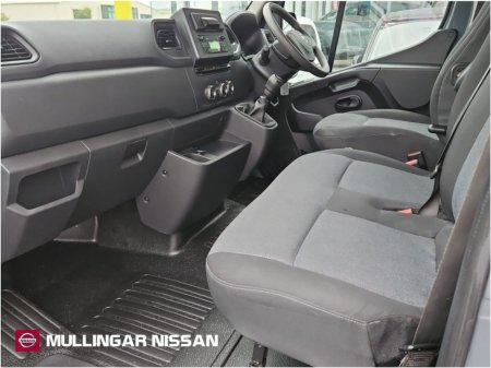 2023 Nissan Interstar 2.0SV L2 H2 135PS - Check out our Reviews €23,537