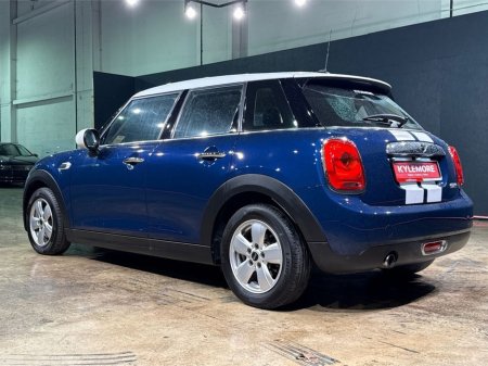 2017 MINI Cooper 1.5 AUTOMATIC - BLUE 2 TONE - FACTORY ALLOY WHEELS - REAR CAMERA €14,950 thumbnail
