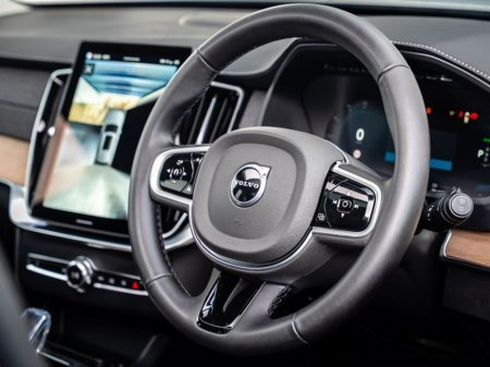 2025 Volvo XC90 T8 PLUS *BEST VALUE PLUS MODEL IN IRL* €76,950 thumbnail