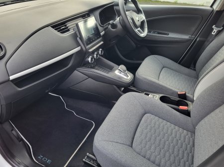 2022 Renault Zoe Iconic Rapid Charge 50Kwh R135, Long Range, Full Renault History €14,950 thumbnail
