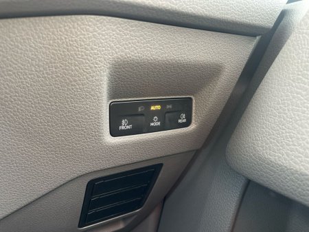 2025 Volkswagen Crafter  €39,975 thumbnail