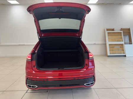 2022 Volkswagen Taigo 1.0 TSI 110HP R-Line €21,950 thumbnail