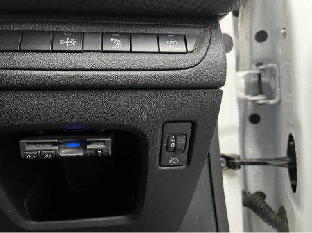 2018 Peugeot 2008 €15950 2018 PEUGEOT 2008 ALLURE 1.2 AUTOMATIC / CRUISE CONTROL / PARKING AID AND MORE €15,950 thumbnail