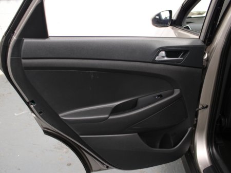 2017 Hyundai Tucson - thumbnail 30