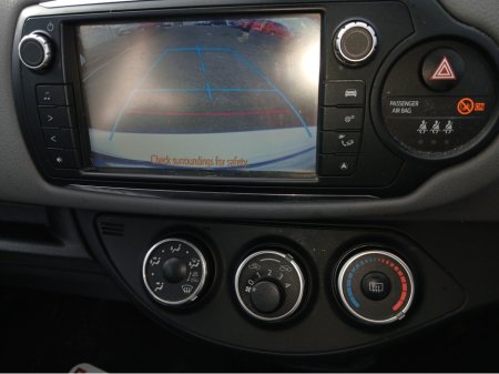 2016 Toyota Yaris 1.0 LUNA : REV Camera : Alloys / Fogs : €9,950 thumbnail