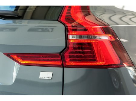 2022 Volvo XC60 T6 CORE BRIGHT SUNROOF 350BHP AWD €42,899 thumbnail