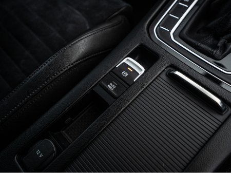 2019 Volkswagen Passat 2019 VW Passat Highline Auto/High spec/1yr warrant €25,888 thumbnail