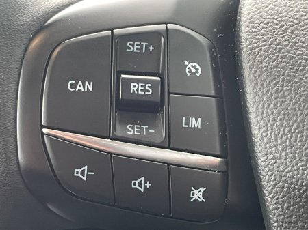 2022 Ford Focus - thumbnail 7