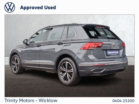 2023 Volkswagen Tiguan - photo 3