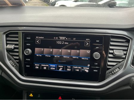 2021 Volkswagen T-Roc R-LINE AUTOMATIC 2.0 DIESEL //LOW MILES//HALF LEATHER SEATS//ADAPTIVE CRUISE CONTROL//REVERSE CAMERA//KEYLESS ENTRY// €27,950 thumbnail