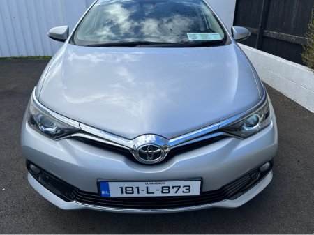 2018 Toyota Auris - thumbnail 4