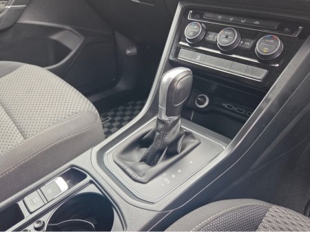 2019 Volkswagen Touran 1.4 TSI COMFORTLINE 7-SEATER AUTO €26,950 thumbnail