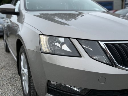 2017 Skoda Octavia - thumbnail 30