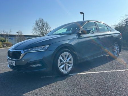 2021 Skoda Octavia - view 4