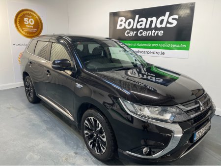 2017 Mitsubishi Outlander HYBRID 2.0 PHEV AUTOMATIC 5DR MODEL  www.bolandscarcentre.ie €17,900