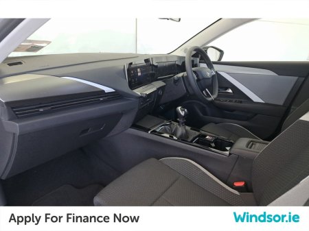 2025 Opel Astra SC 1.2 Turbo 110PS Petrol 6 Speed €28,495