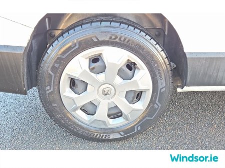 2022 Renault Trafic LL30 BLUE DCI 130 BUSIN €20,995 thumbnail