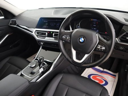 2021 BMW 3 Series - thumbnail 10