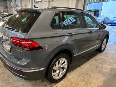 2022 Volkswagen Tiguan 1.4 TSI LIFE 245PS 5DR Auto Plug in Hybrid Finance Available own this car from €112 per week €26,250 thumbnail