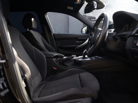 2015 BMW 3 Series - thumbnail 18