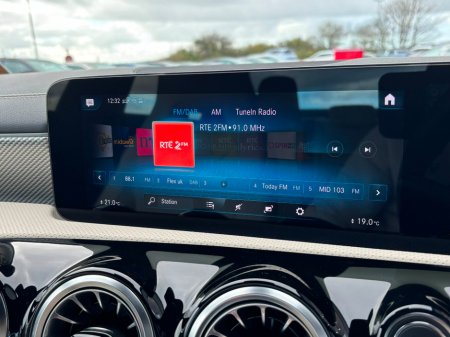 2022 Mercedes-Benz CLA Class 250e Coupe Progressive €27,995 thumbnail