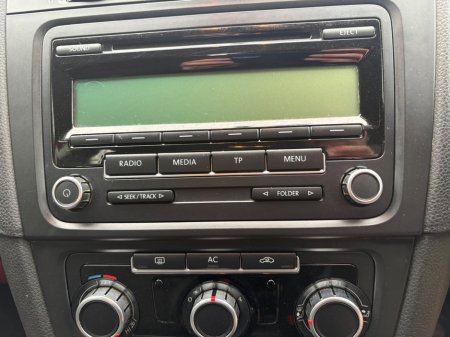 2010 Volkswagen Golf - thumbnail 17