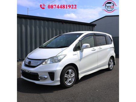 2013 Honda Freed  €8,499