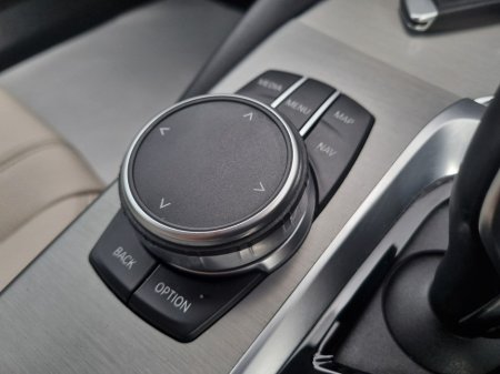 2019 BMW 5 Series - thumbnail 26