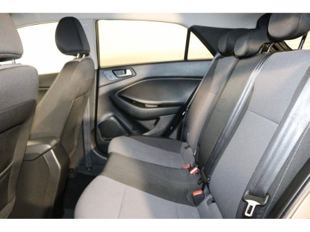 2019 Hyundai i20 DELUXE PLUS 1.2L PPETROL HATCHBACK €14,495 thumbnail