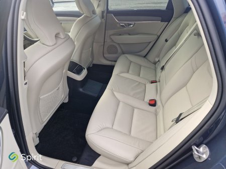 2026 Volvo V90 - thumbnail 5