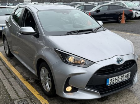 2023 Toyota Yaris - thumbnail 5