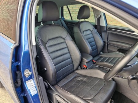 2017 Volkswagen Golf - thumbnail 32