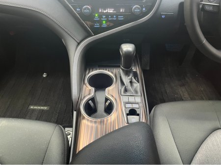 2018 Toyota Camry - thumbnail 19