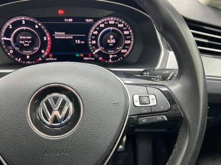 2018 Volkswagen Passat - thumbnail 31
