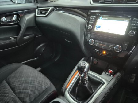 2017 Nissan Qashqai - thumbnail 18