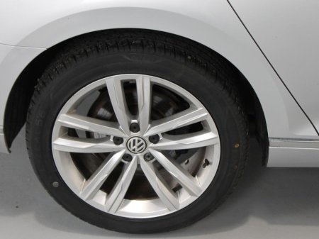 2018 Volkswagen Passat - thumbnail 28