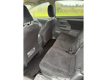 2014 Toyota Prius - thumbnail 7