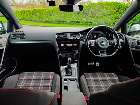 2018 Volkswagen Golf - thumbnail 17