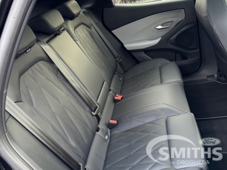 2026 Ford Capri PREMIUM 77KWH 286PS €49,950 thumbnail