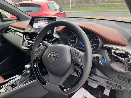 2019 Toyota C-HR 1.8 HYBRID AUTO LOW KM CAR PLAY €21,950 thumbnail