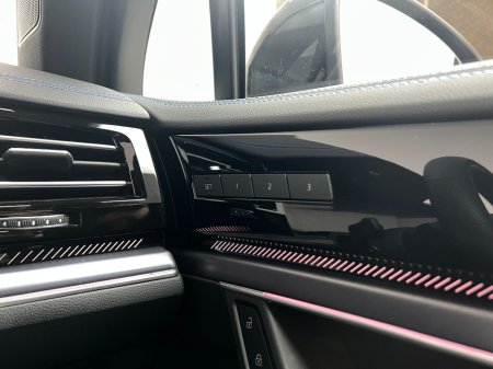 2025 Volkswagen Touareg - thumbnail 21