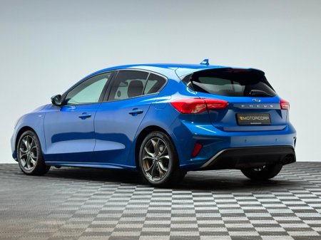 2021 Ford Focus - thumbnail 5