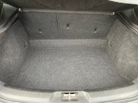 2014 Volvo V40 D2 SE 5DR €8,250 thumbnail