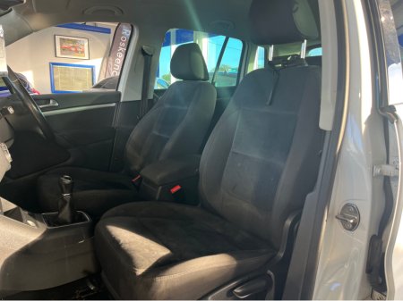 2016 Volkswagen Tiguan MATCH EDITION TDI BLUEMOTION €12,950 thumbnail