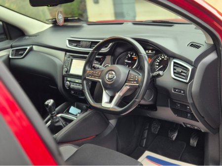 2019 Nissan Qashqai 1.5 DSL SV PREMIUM SS 18 4DR €17,950 thumbnail
