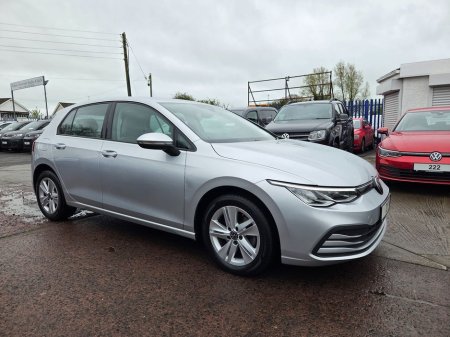 2021 Volkswagen Golf - photo 2