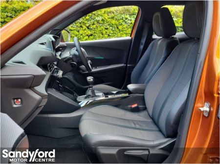 2023 Peugeot 2008 - thumbnail 11